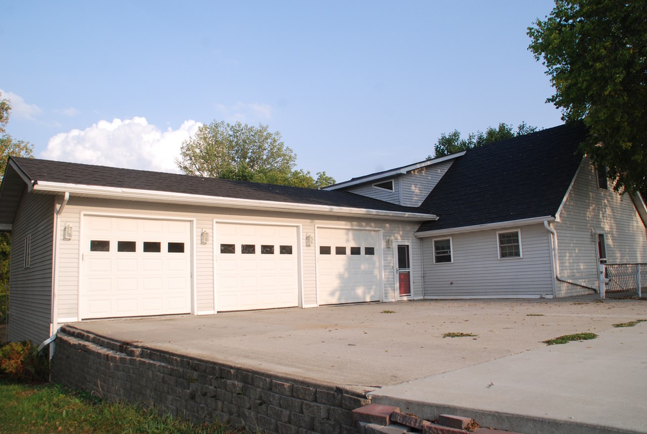 2660 Akron Way Nashua, IA Fayette, IA Real Estate Property Listing